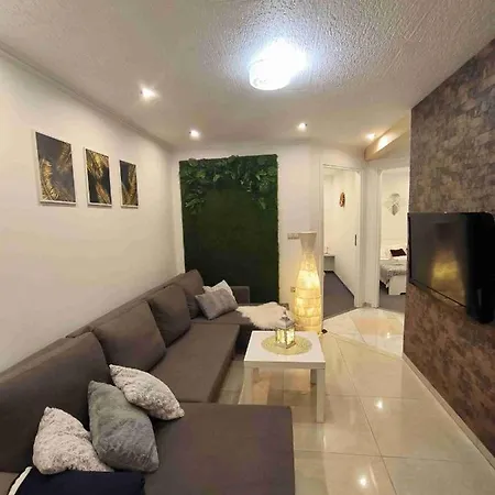 Lejlighed Baky House *